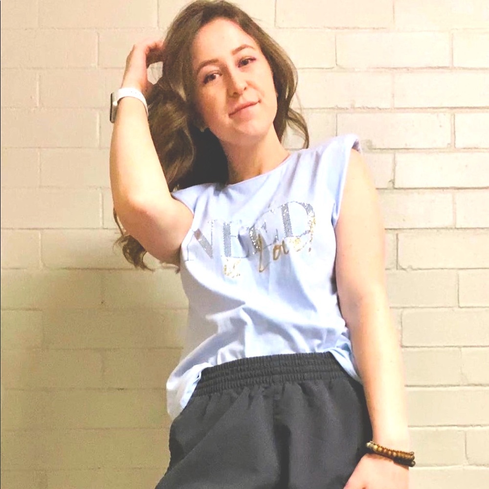PADDED SHOULDER TEE